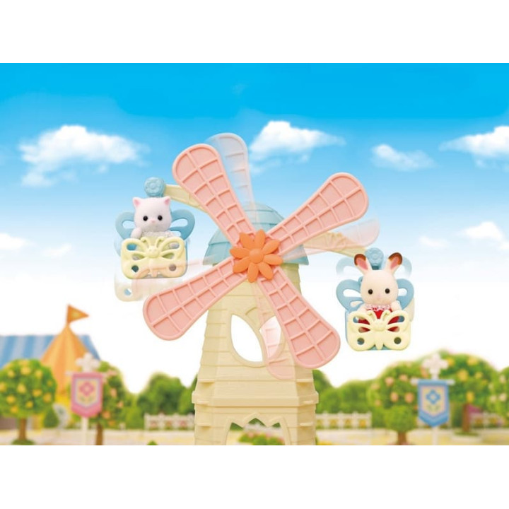 Sylvanian Families Zábavný park s větrným mlýnem a kotětem