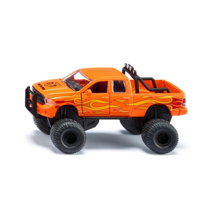 SIKU Super 2358 - RAM 1500 se sundavacími pneumatikami, 1:50