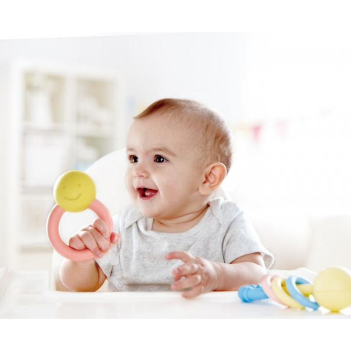 Hape ECO BABY - Chrastítko prstýnek