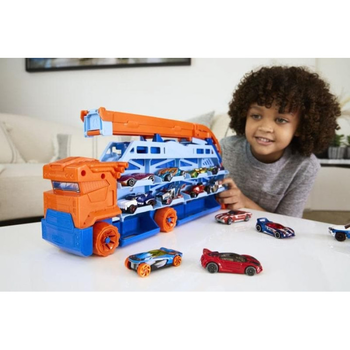 Hot Wheels Tahač s vysokou dráhou