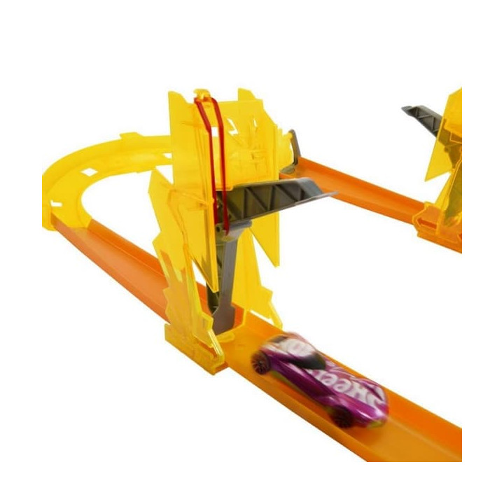 Hot Wheels® TRACK BUILDER DRÁHA V BOXÍKU