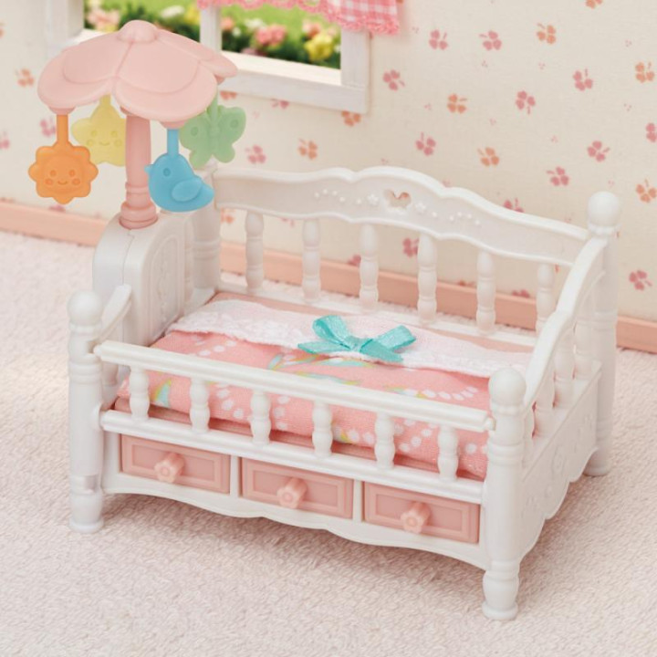 Sylvanian Families Nábytek - postýlka pro trojčata s otočným kolotočem