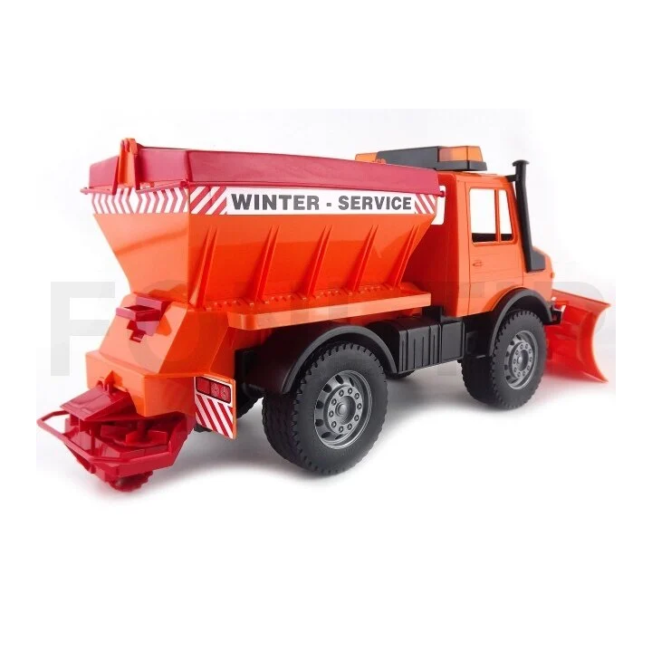 Bruder 2572 Mercedes Unimog pro zimní práce s radlicí - sypač