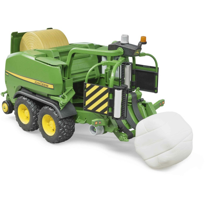 Bruder 2032 Lis na balíky John Deere C441R
