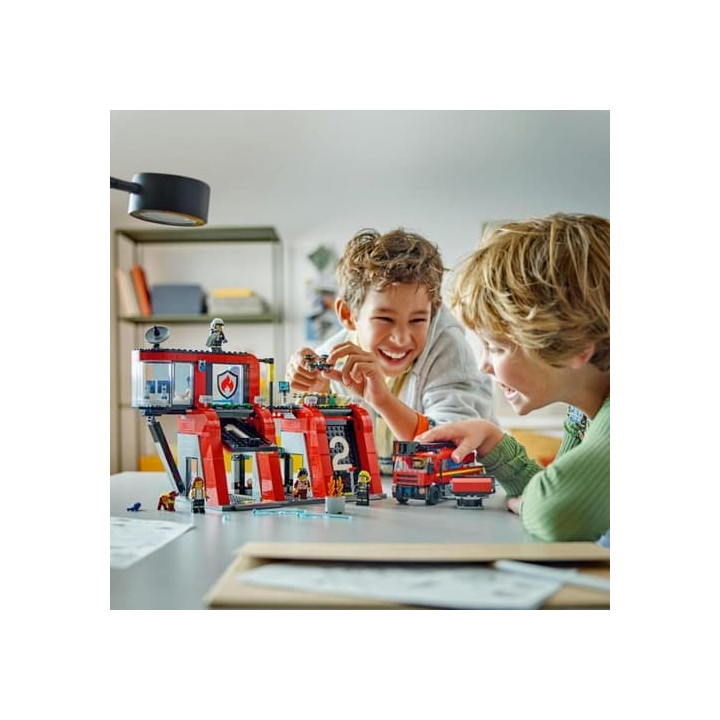 LEGO® City 60414 Hasičská stanice s hasičským vozem