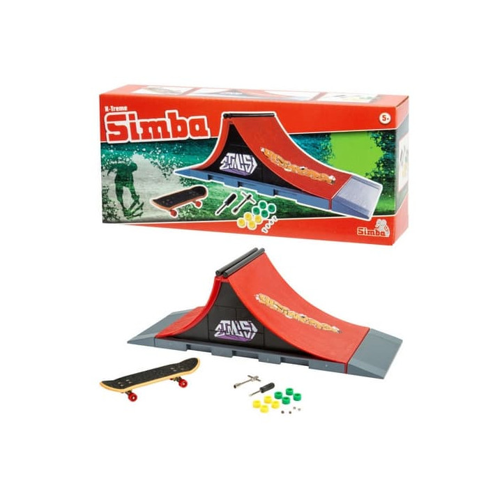 Prstový skateboard s rampou