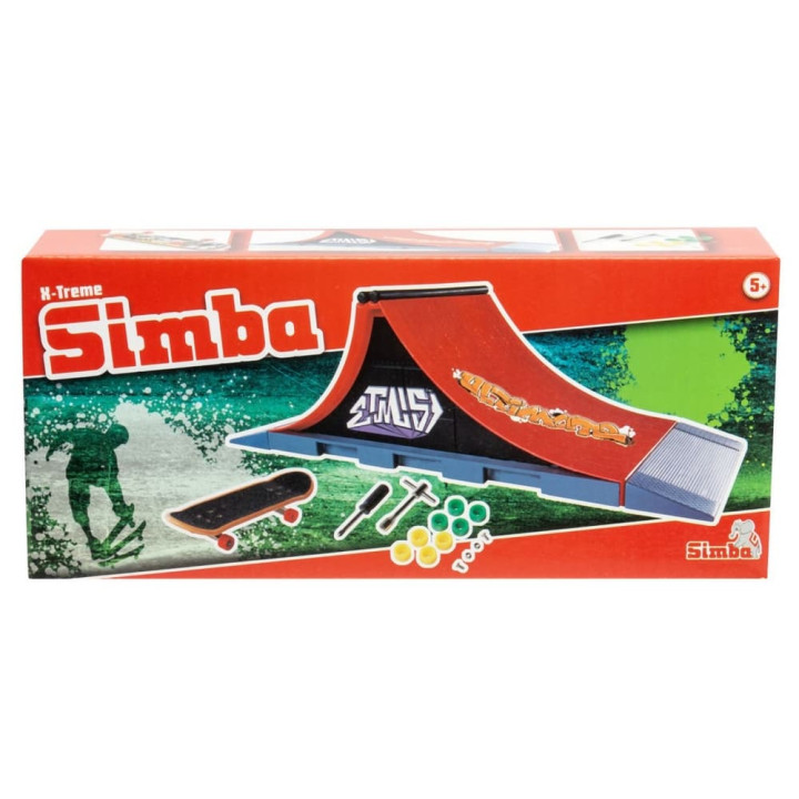 Prstový skateboard s rampou