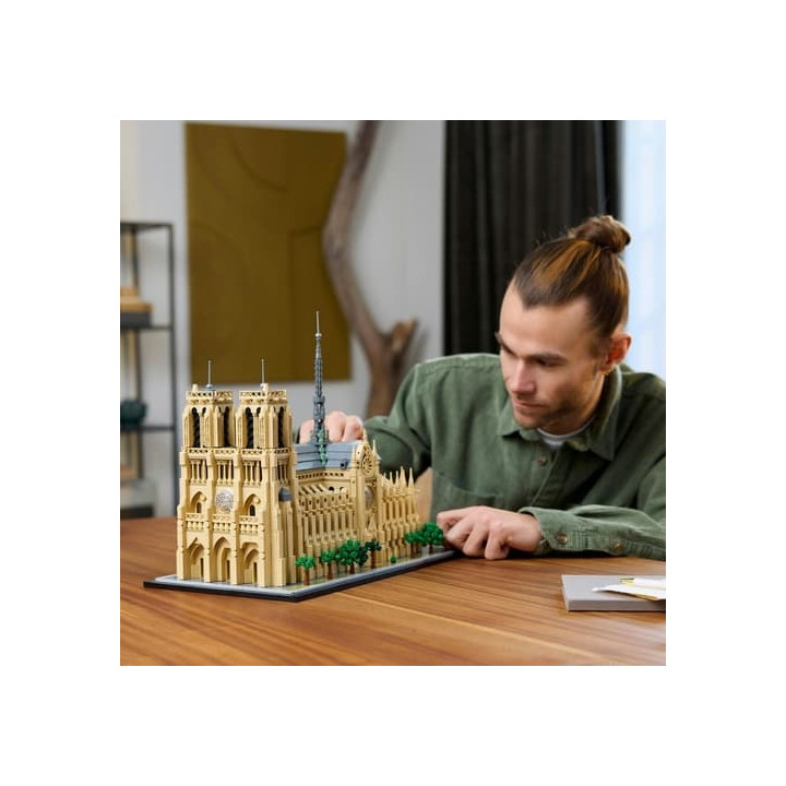 Lego Architecture 21061 Notre-Dame v Paříži