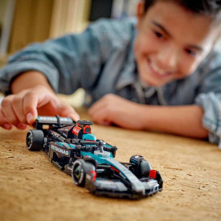 Lego Speed Champions 77244 Závodní auto Mercedes-AMG F1® W15