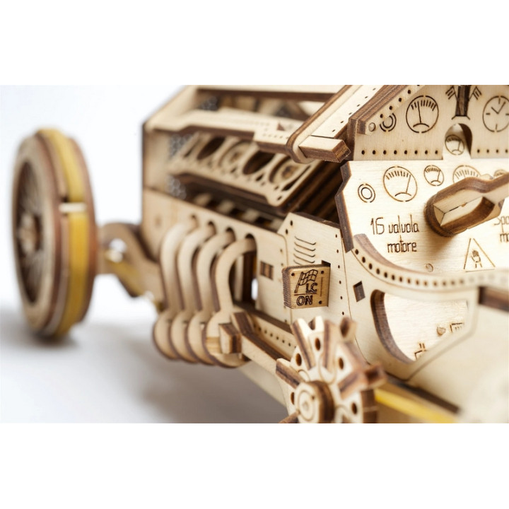 Ugears 3D dřevěné mechanické puzzle U9 Auto (Grand Prix)