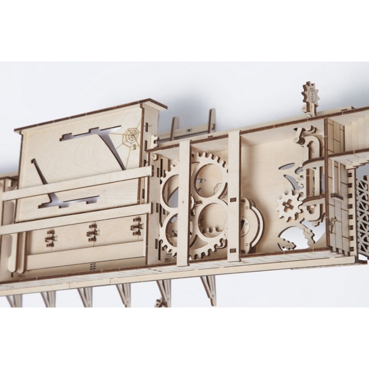 Ugears 3D dřevěné mechanické puzzle Železniční nástupiště