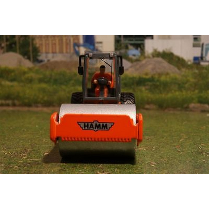 SIKU Super 3530 - Silniční válec, měřítko 1:50
