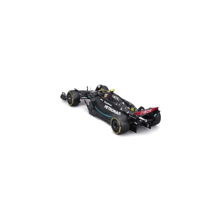 Bburago - RACE F1 v dekorativním boxu, Mercedes-AMG Petronas W14 E (2023),  44 Lewis Hamilton, 1:24