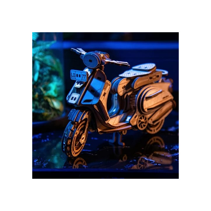 Little Story 3D dřevěná skládačka Sting Scooter