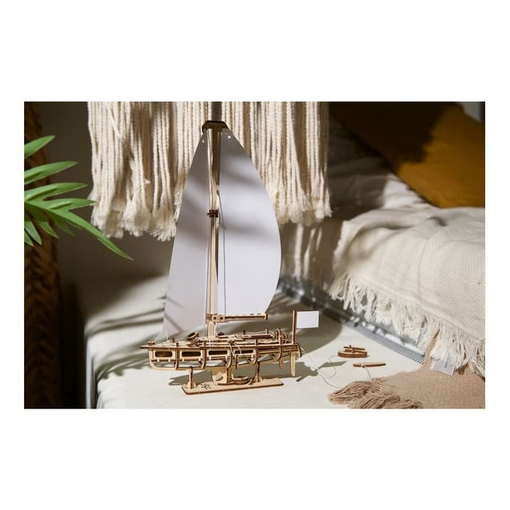 Ugears 3D dřevěné mechanické puzzle Jachta The Ocean Beauty