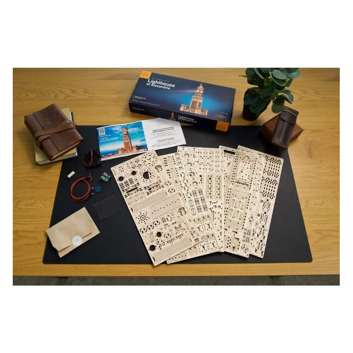 Ugears 3D dřevěné mechanické puzzle Alexandrijský maják