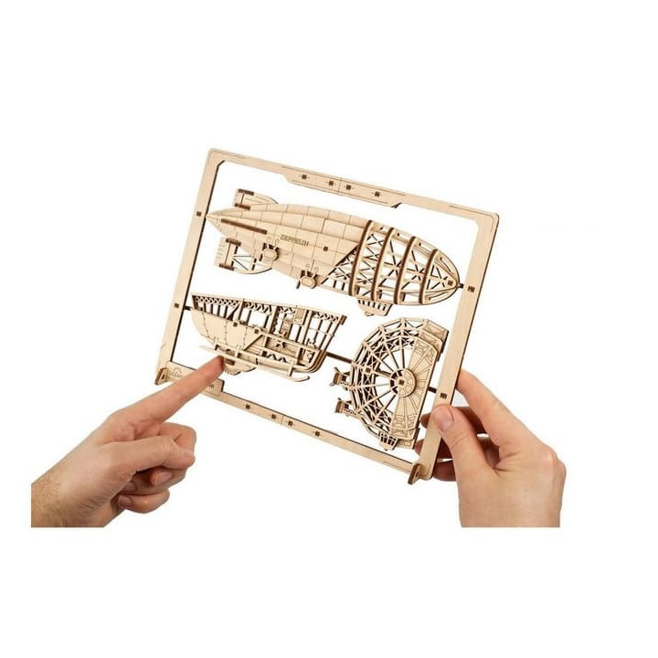 Ugears 2,5D dřevěné mechanické puzzle Vzducholoď Zeppelin