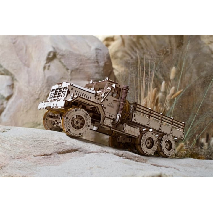 Ugears 3D dřevěné mechanické puzzle Nákladní auto CARGO