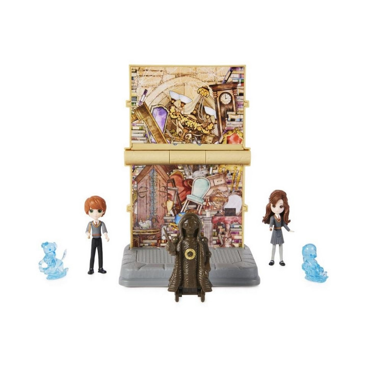 Harry Potter - komnata nejvyšší potřeby s figurkami